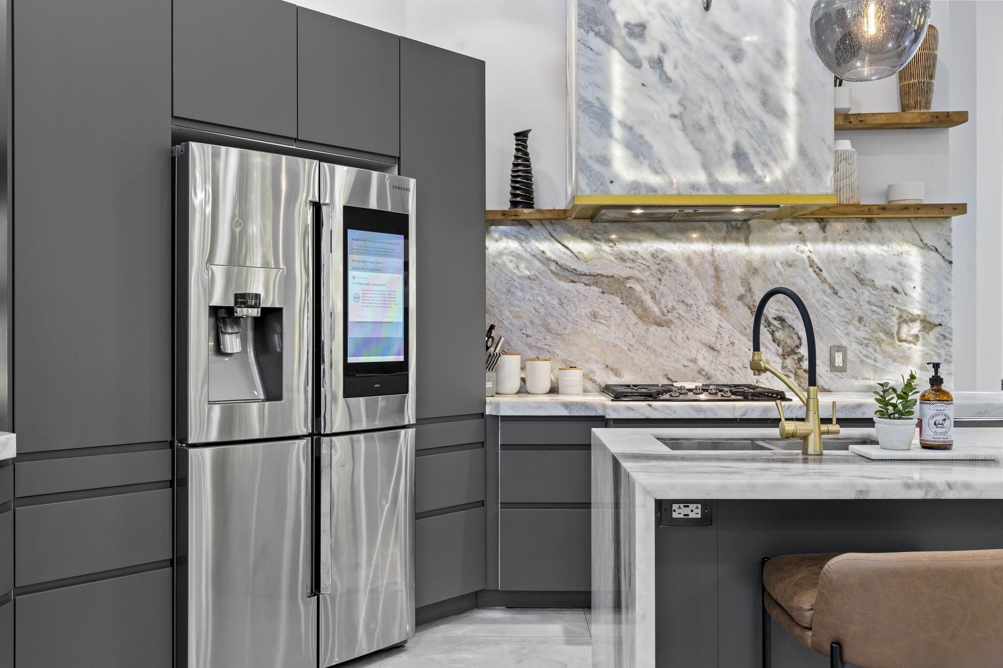 SUNSET LAKES PLAT TWO - Residential