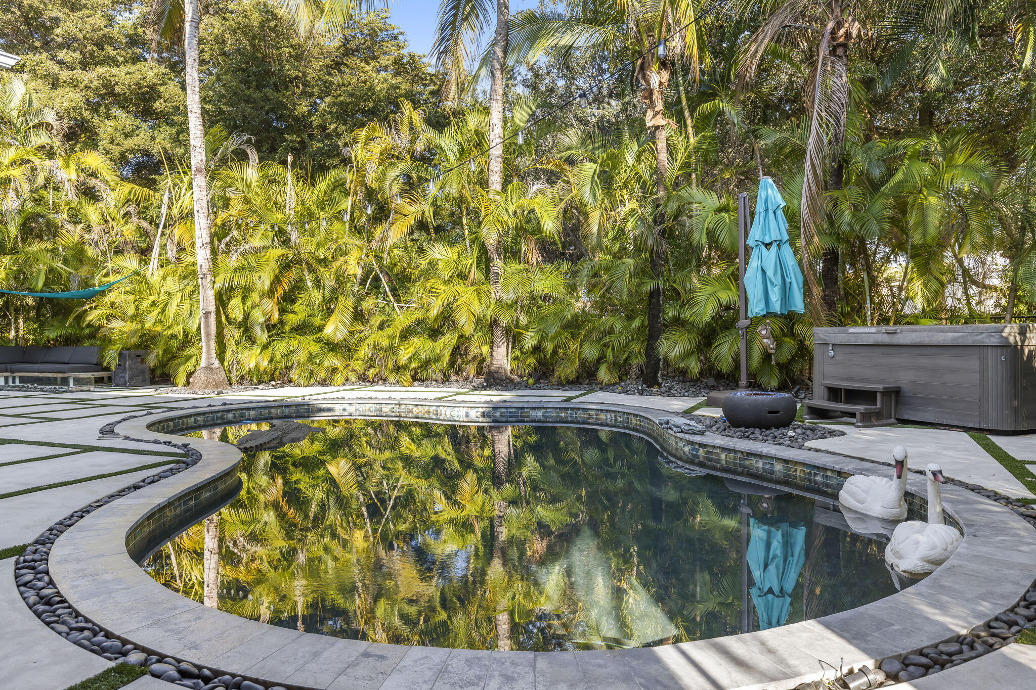 SUNSET LAKES PLAT TWO - Residential