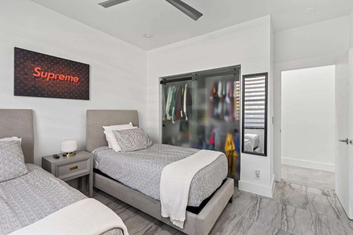 SUNSET LAKES PLAT TWO - Residential