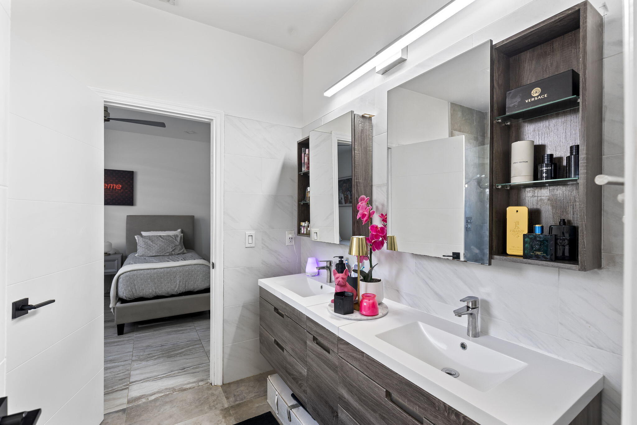 SUNSET LAKES PLAT TWO - Residential