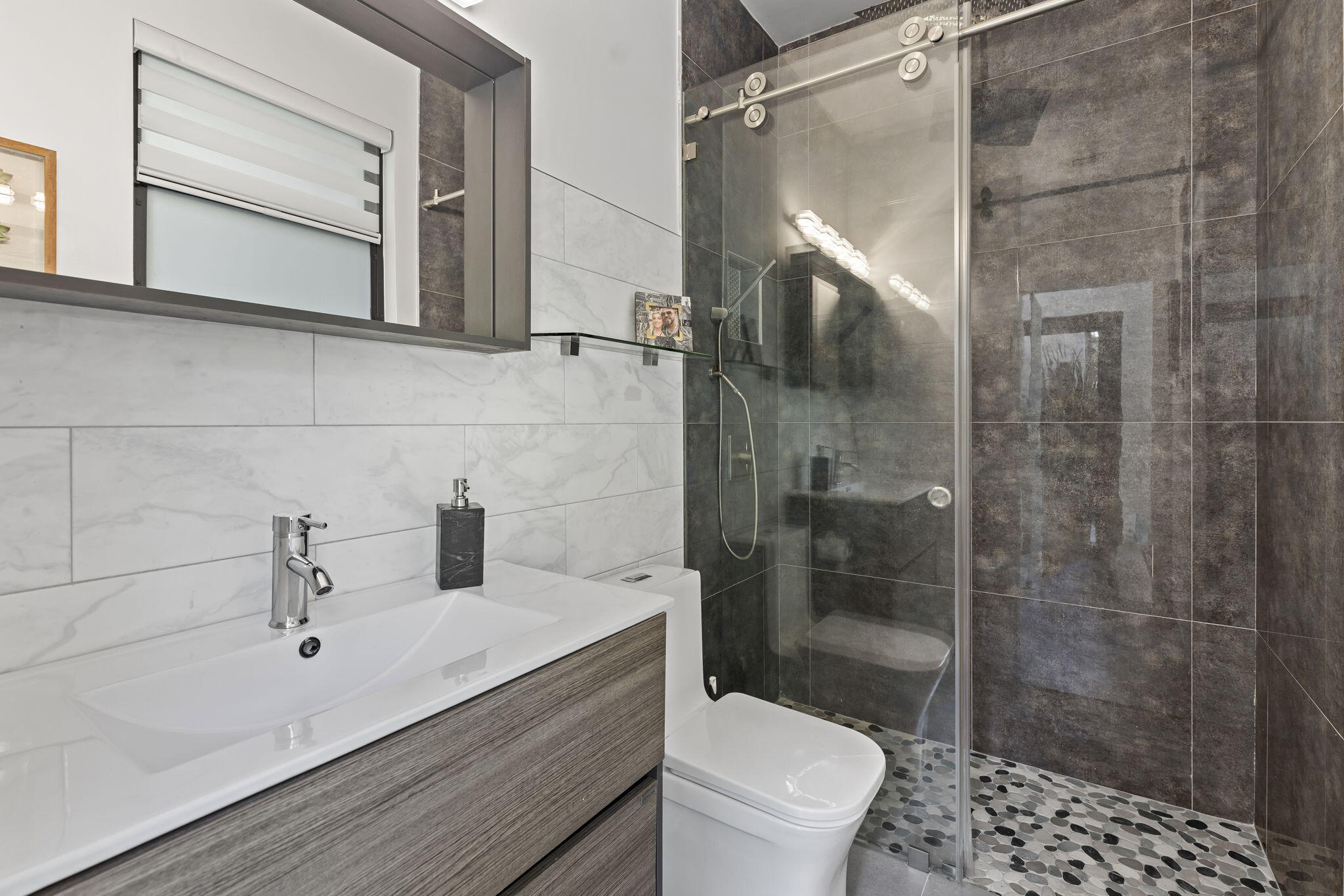 SUNSET LAKES PLAT TWO - Residential