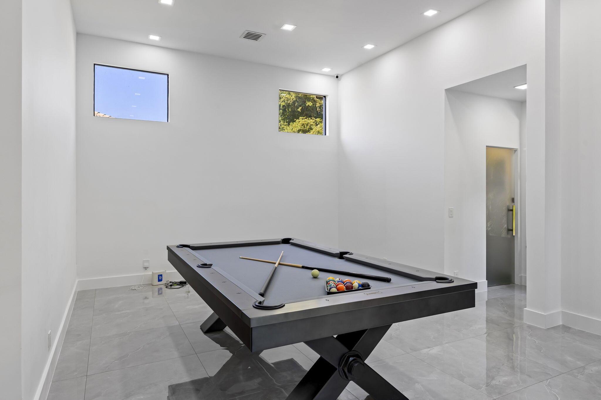 SUNSET LAKES PLAT TWO - Residential