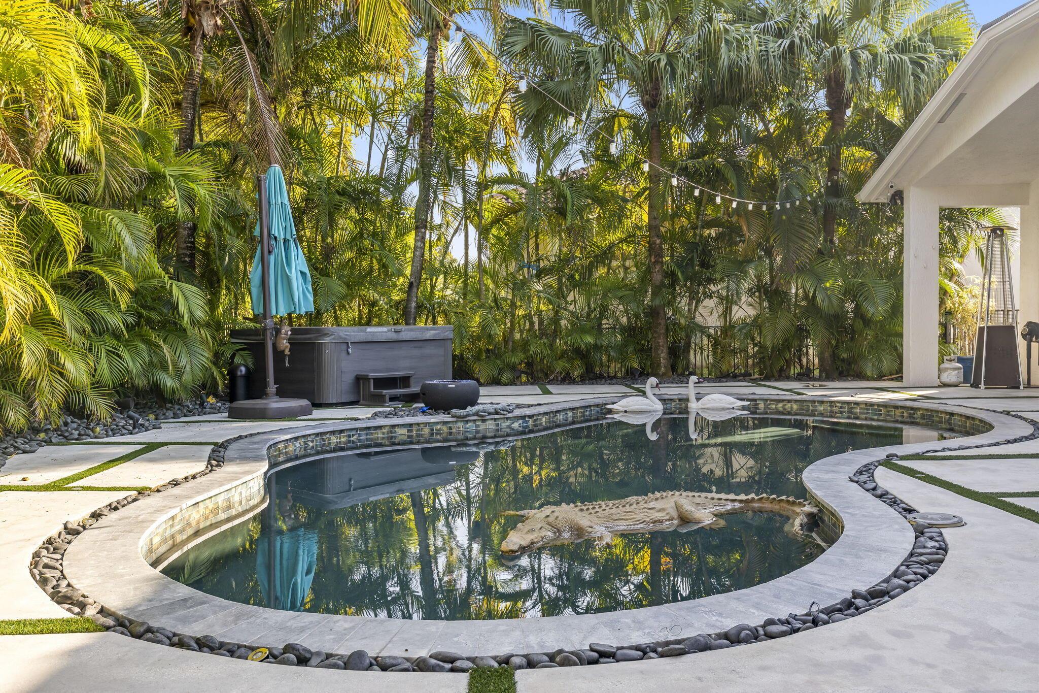 SUNSET LAKES PLAT TWO - Residential