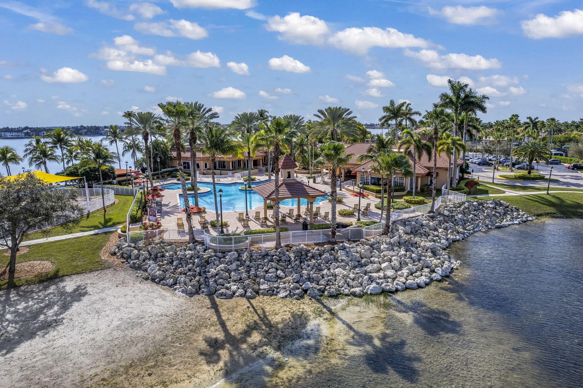 SUNSET LAKES PLAT TWO - Residential