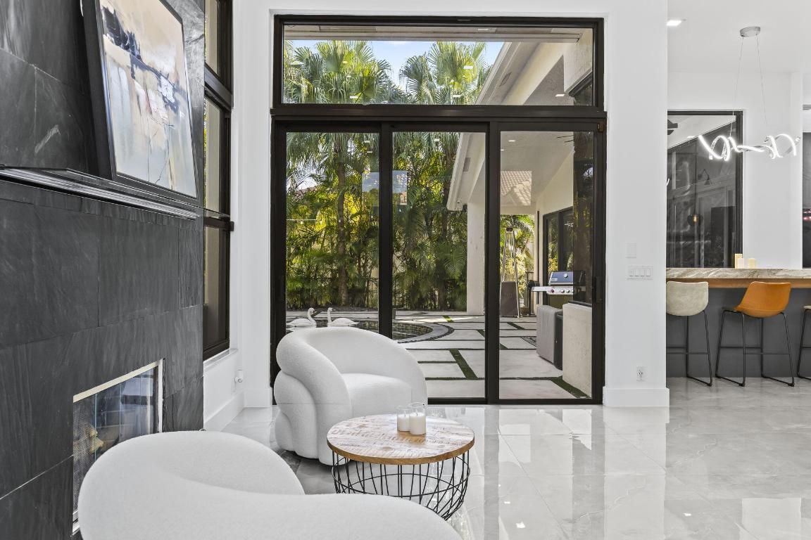 SUNSET LAKES PLAT TWO - Residential