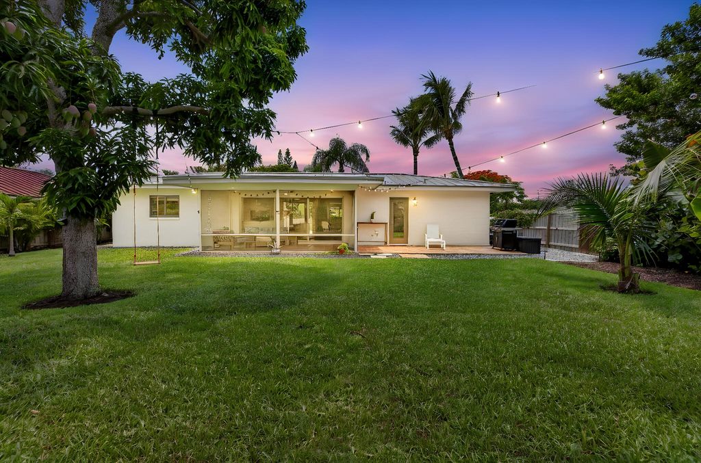 Photo of 450 SW 12th Terrace, Boca Raton, FL 33486 (MLS # B26039210)