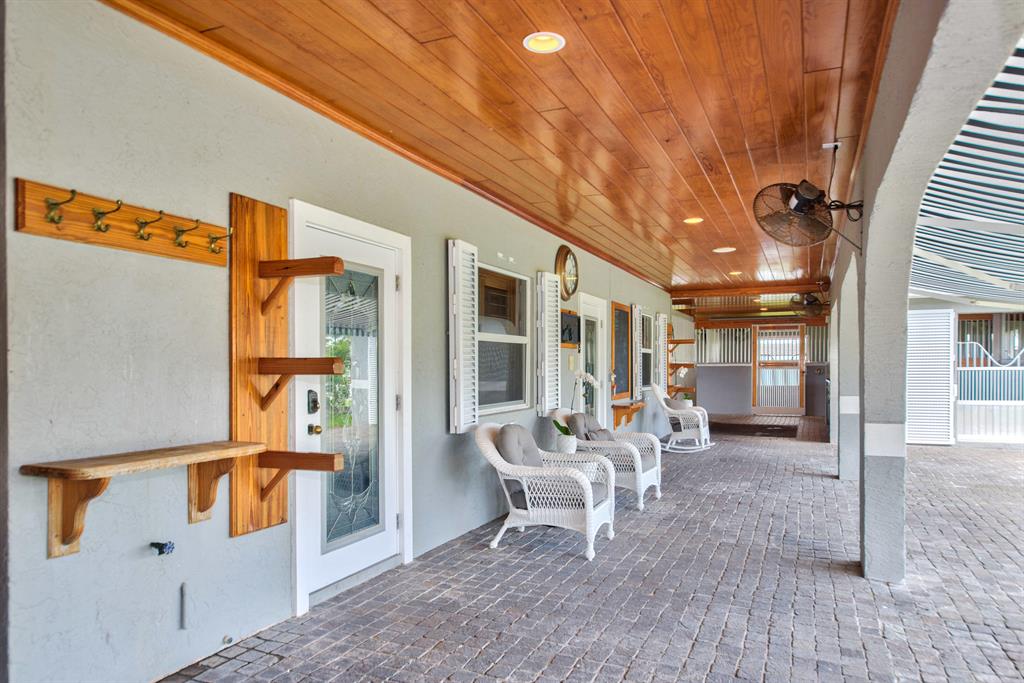 PALM BEACH POINT - Residential