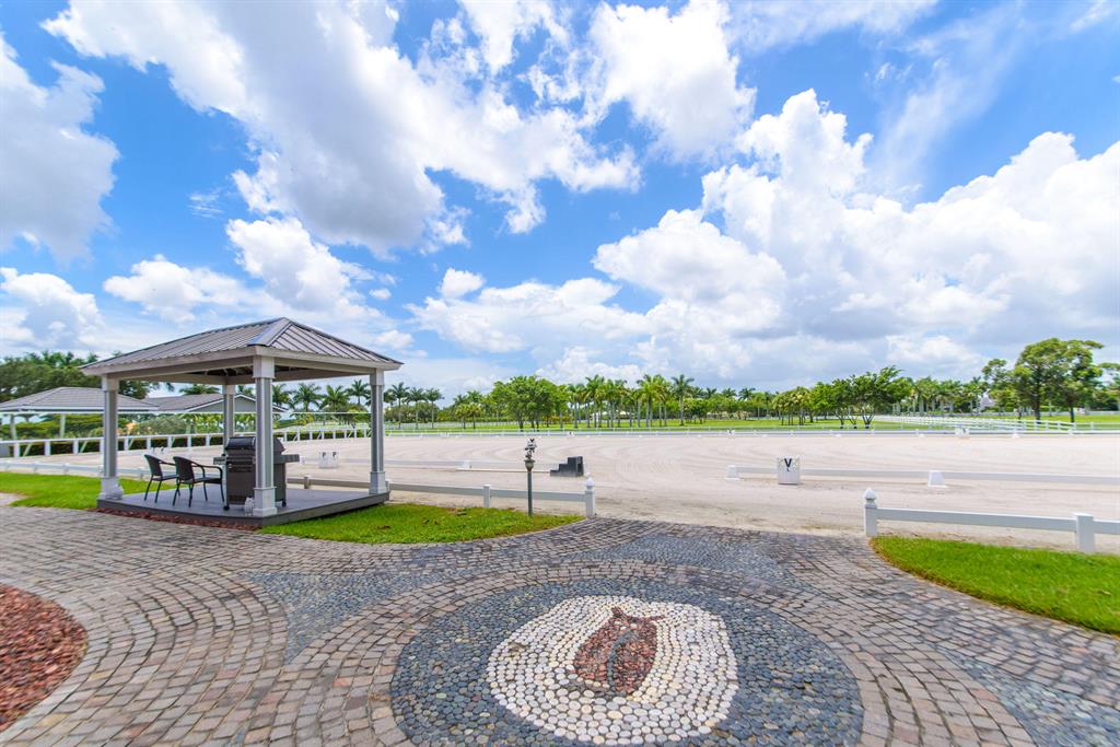 PALM BEACH POINT - Residential