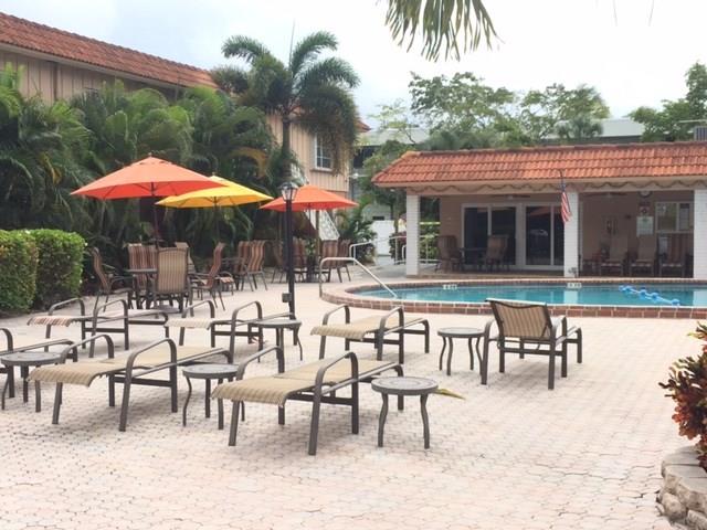 OAKLAND GROVE VILLAGE - Residential