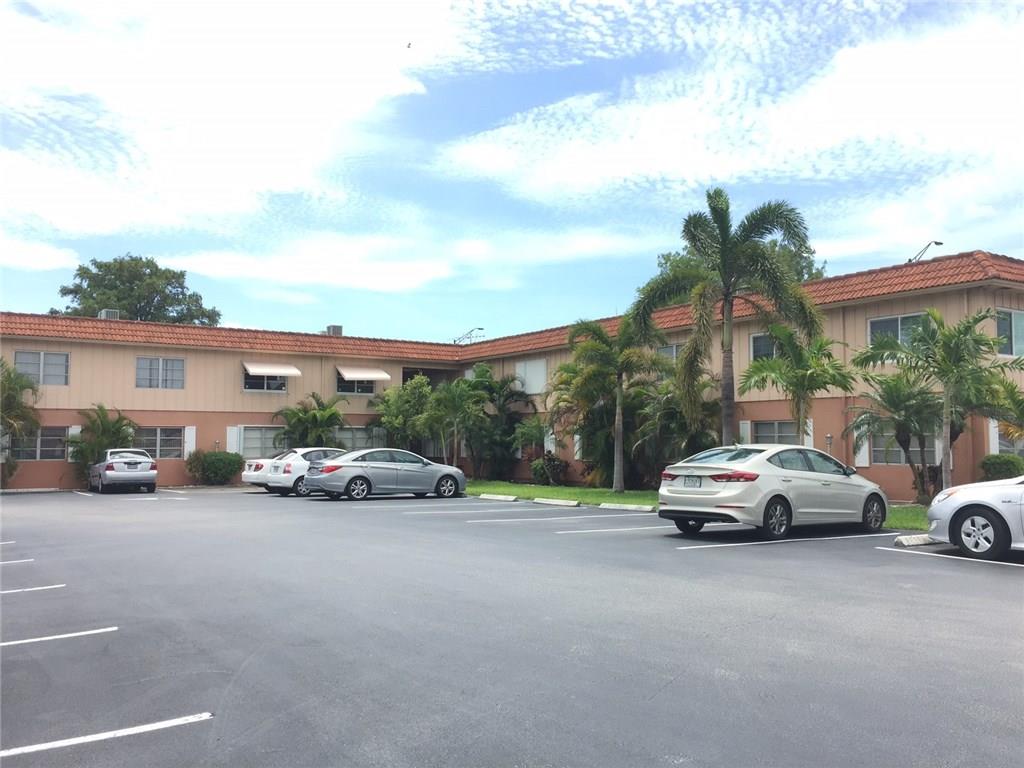 OAKLAND GROVE VILLAGE - Residential