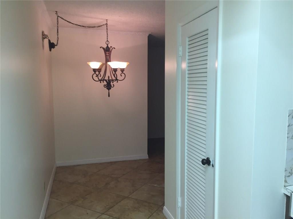 OAKLAND GROVE VILLAGE - Residential