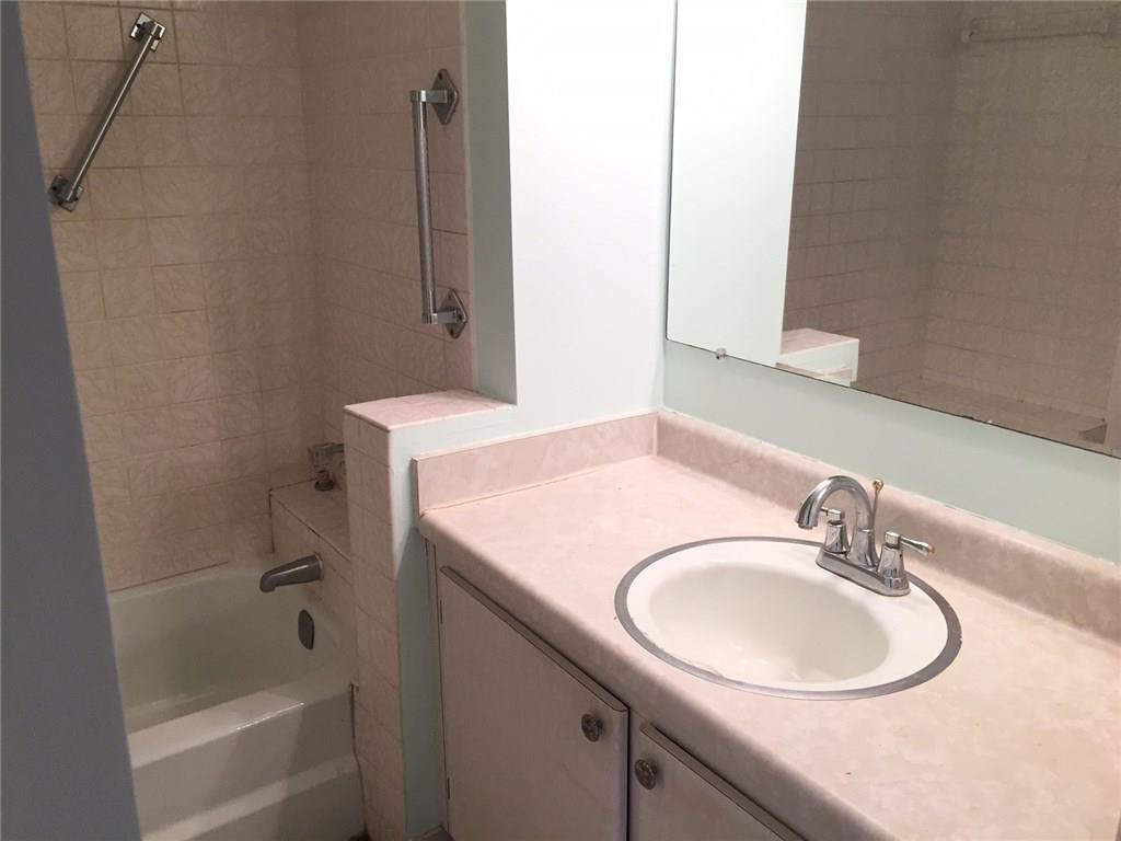 OAKLAND GROVE VILLAGE - Residential