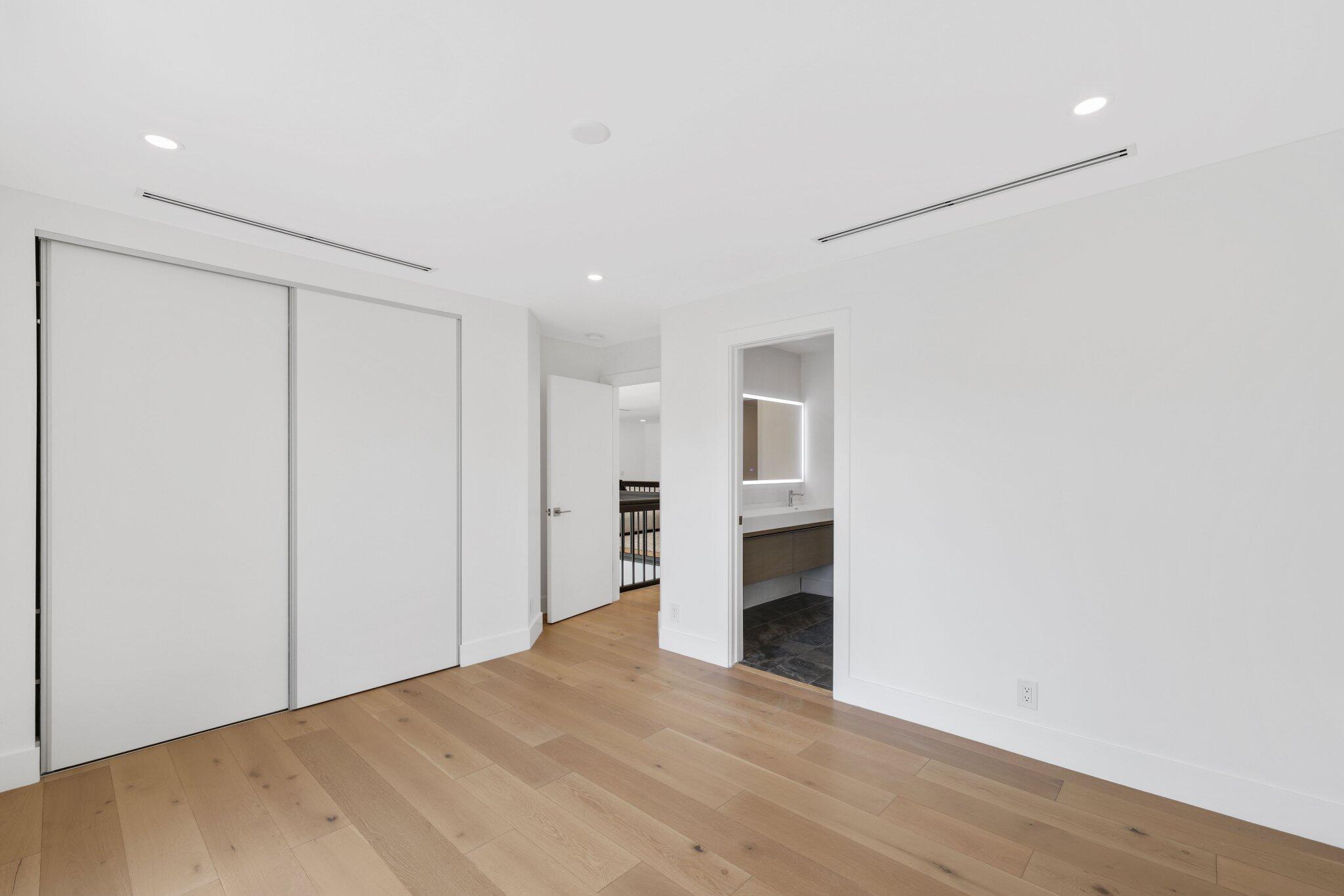 BLUE INLET - Residential