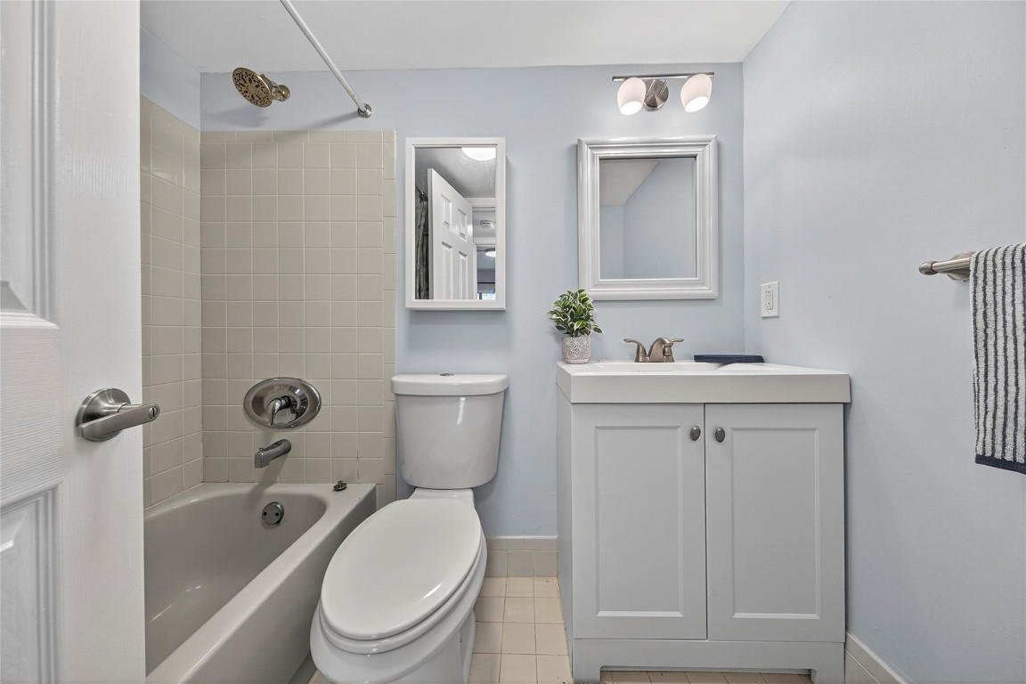 Middle River Homes Condo - Residential