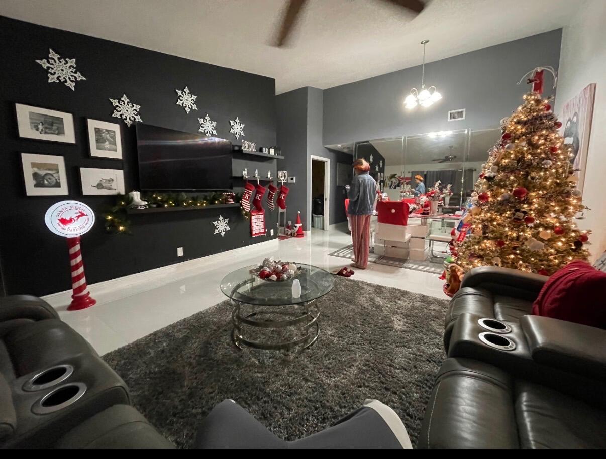 7620 NW 38th Court, Sunrise FL 33351