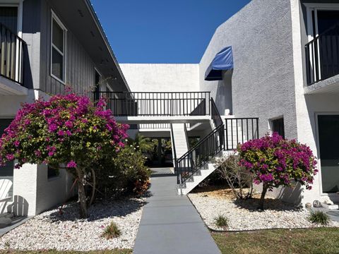 Property photo of 1180 Carlton Court 207, Fort Pierce, FL 34949