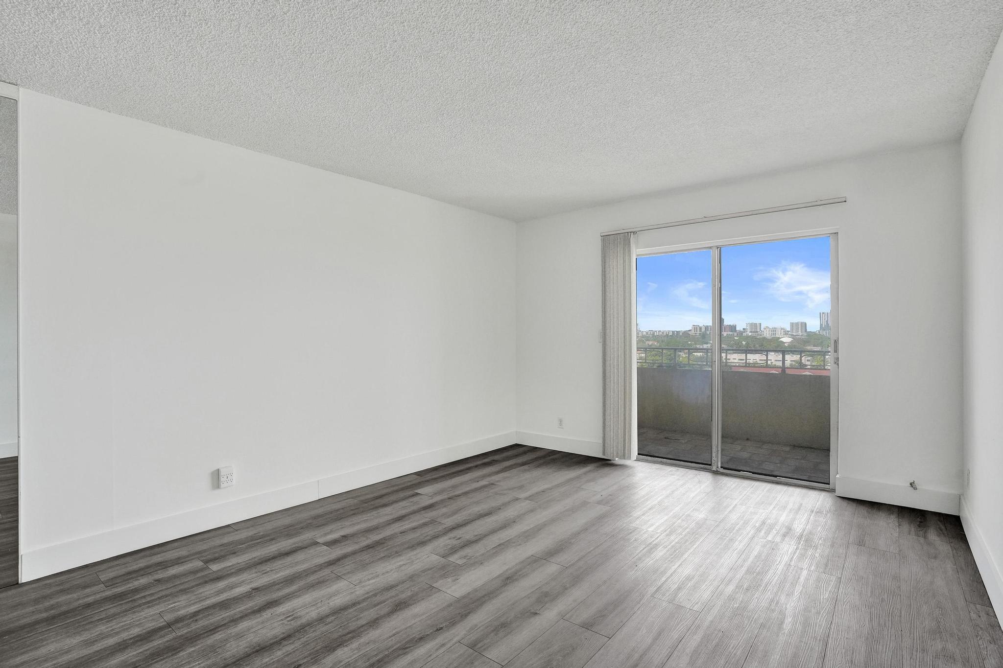 VICTORIA PARK TOWER CONDO - Residential Lease