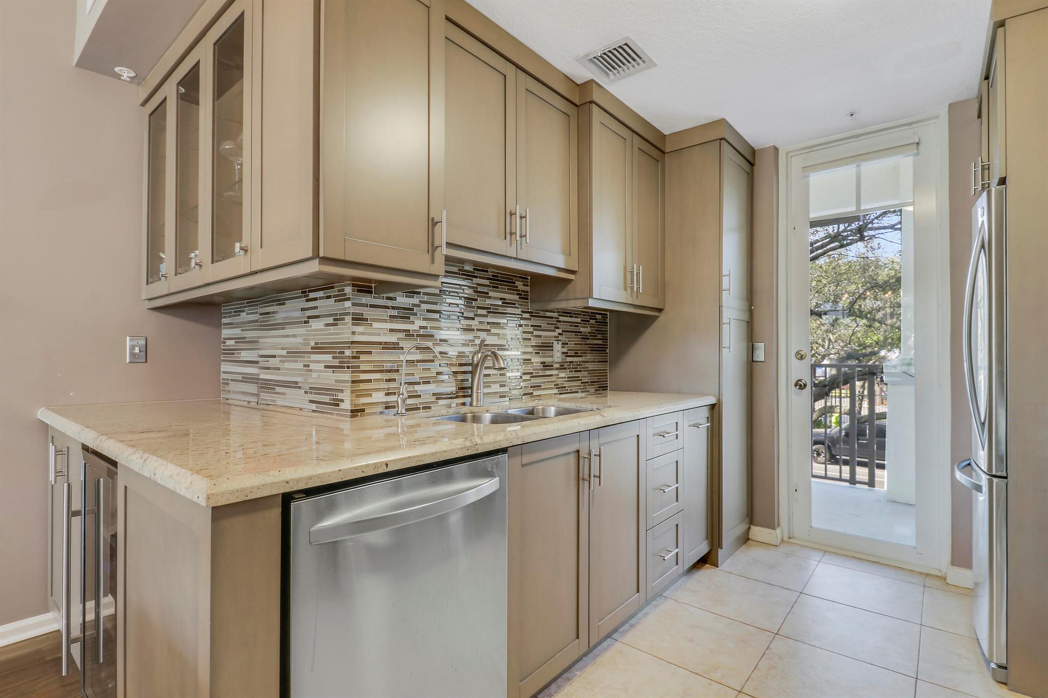 VILLAGE AT ABACOA CONDO - Residential Lease