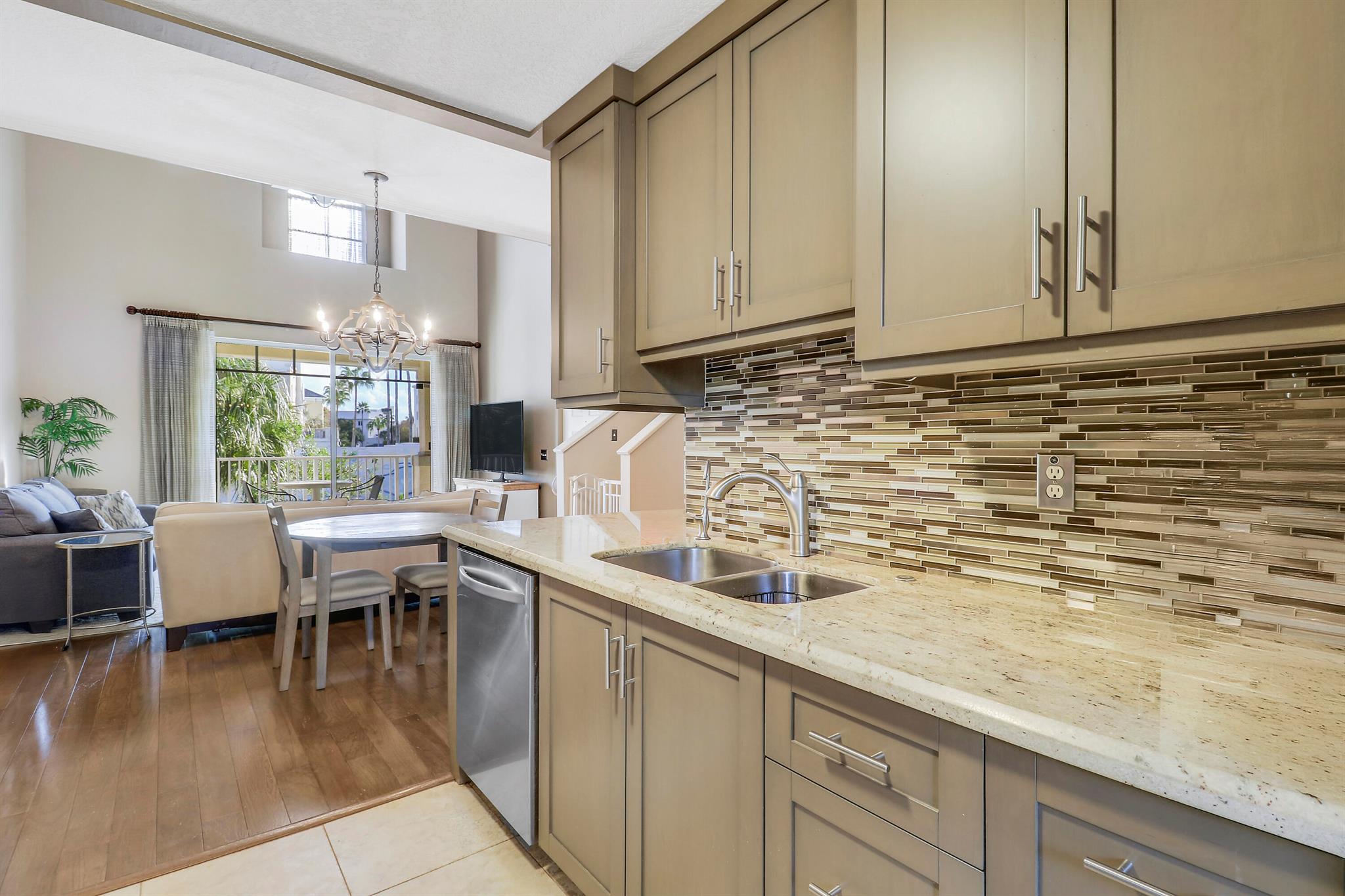 VILLAGE AT ABACOA CONDO - Residential Lease