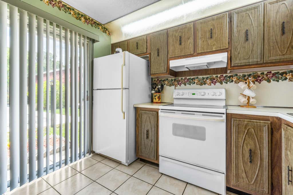 Photo of 684 Marlboro Oval Oval, Lake Worth, FL 33467 (MLS # R10990582)