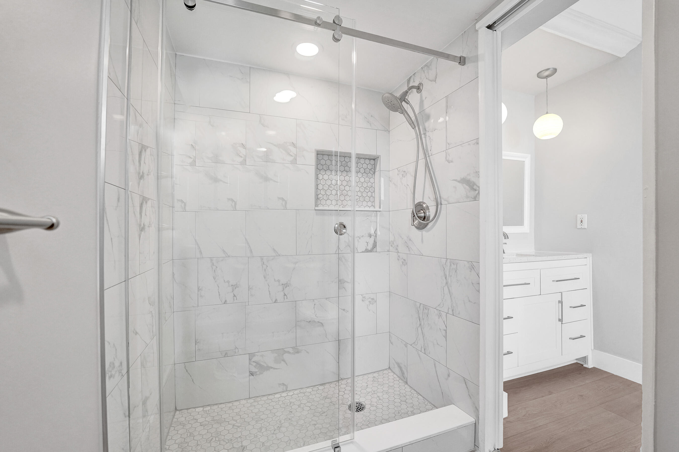 TRAFALGAR TOWERS CONDOMINIUM 2 - Residential