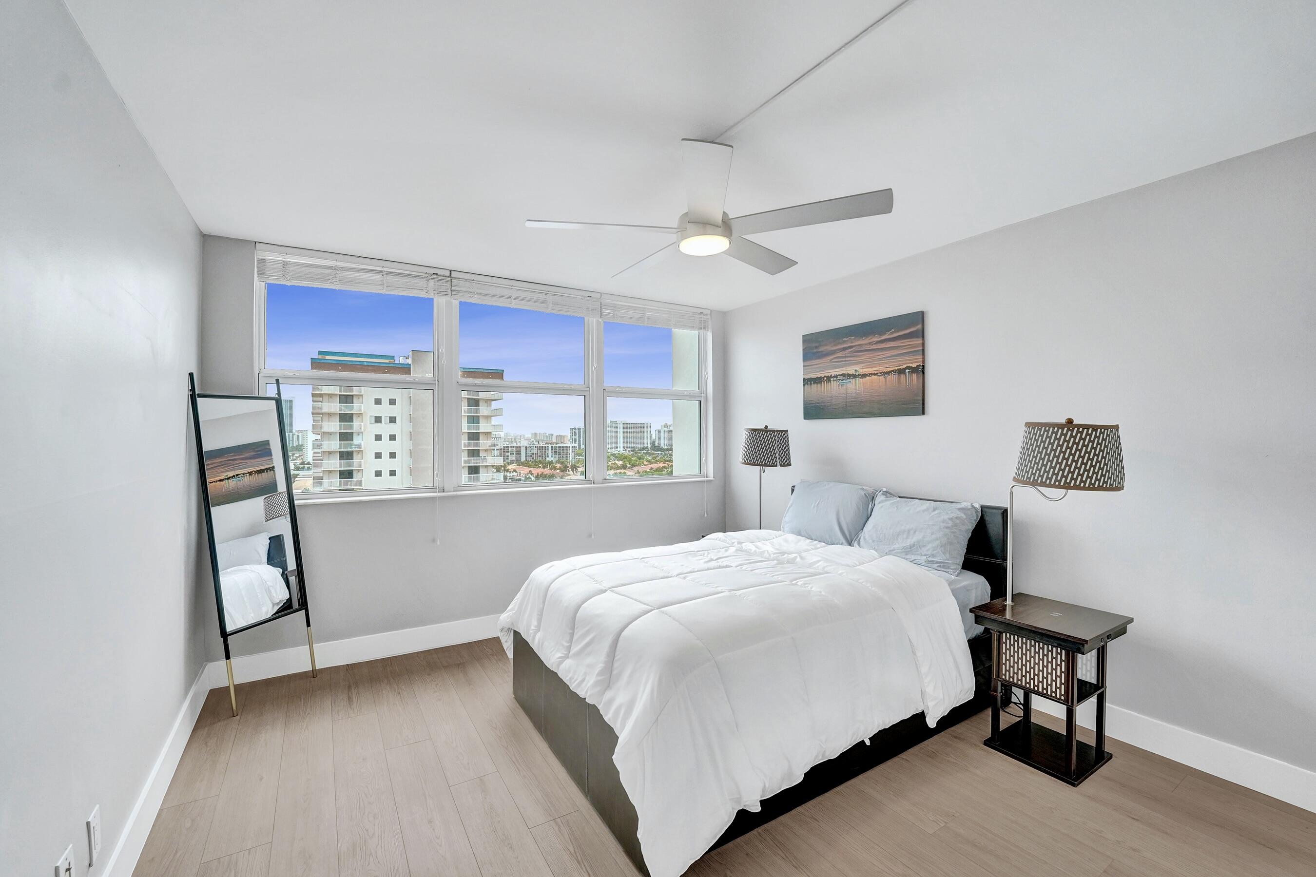 TRAFALGAR TOWERS CONDOMINIUM 2 - Residential