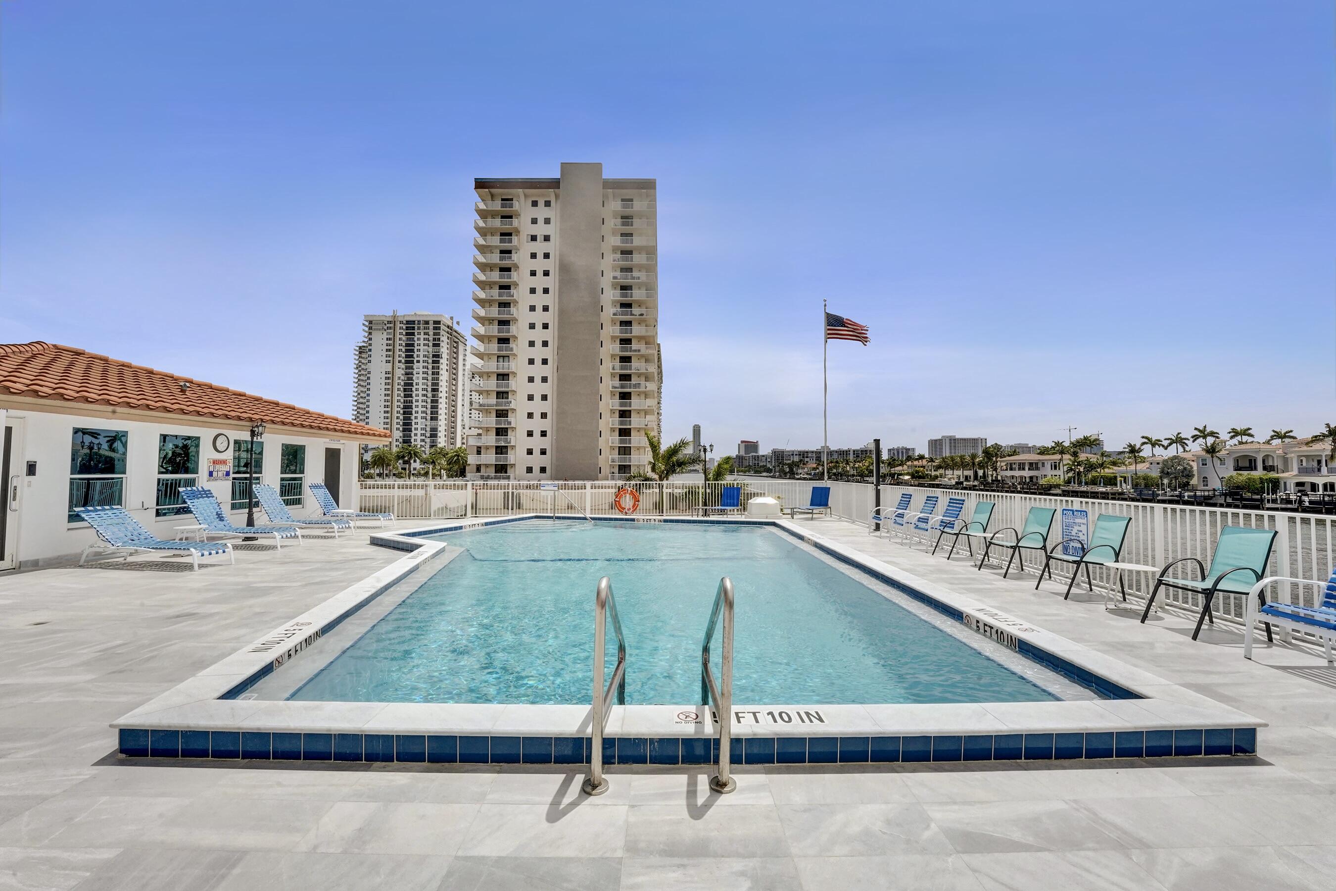 TRAFALGAR TOWERS CONDOMINIUM 2 - Residential