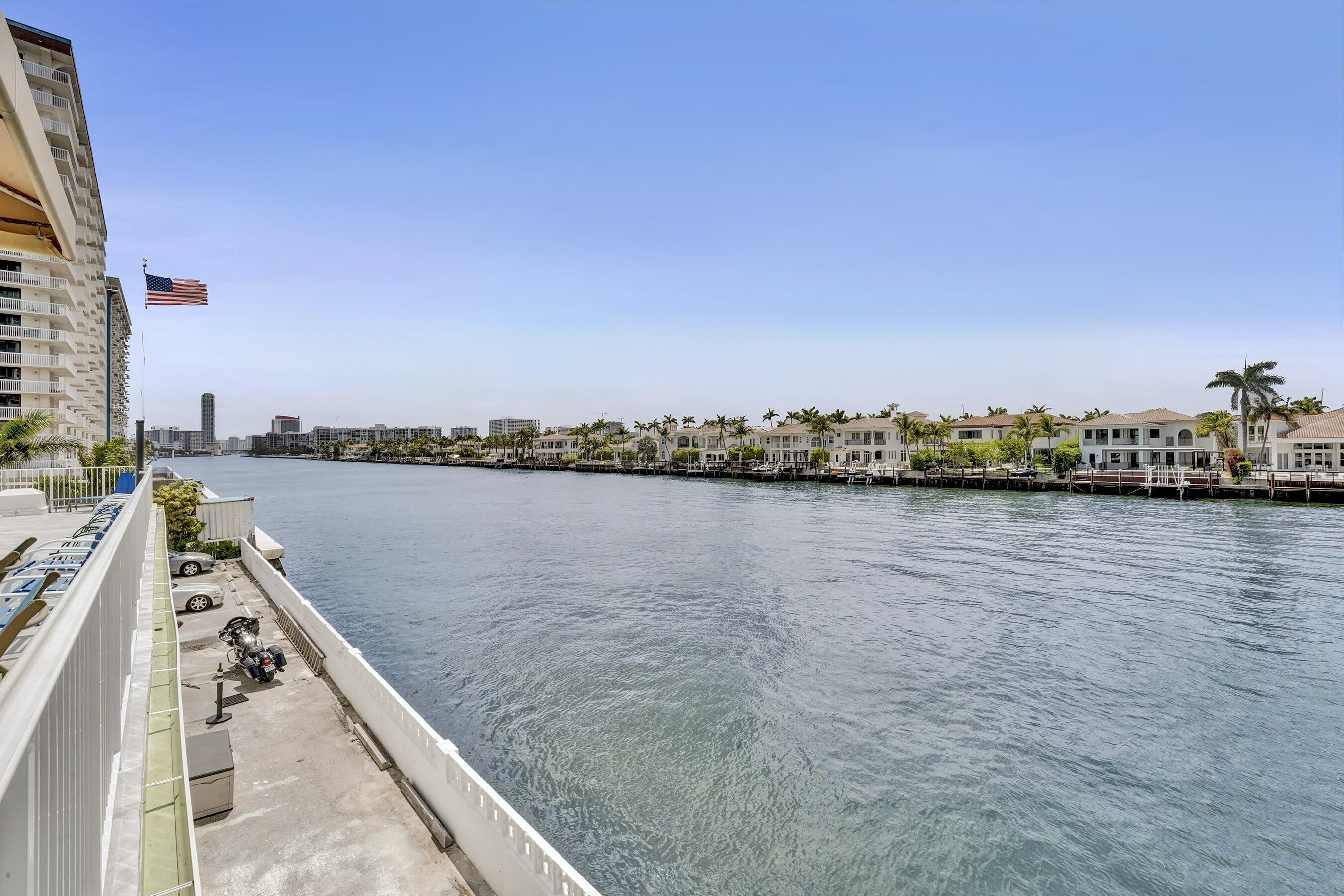 TRAFALGAR TOWERS CONDOMINIUM 2 - Residential