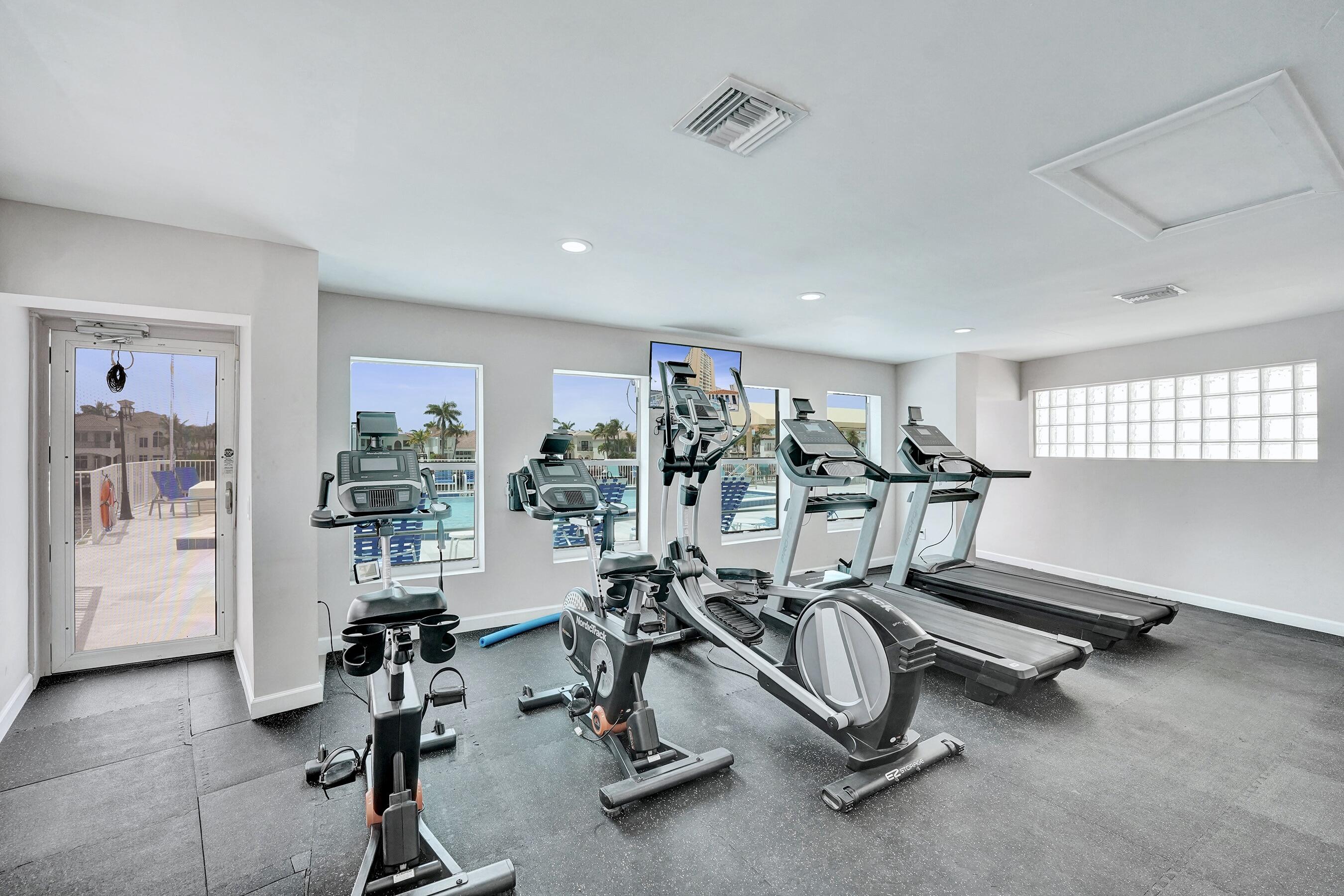 TRAFALGAR TOWERS CONDOMINIUM 2 - Residential