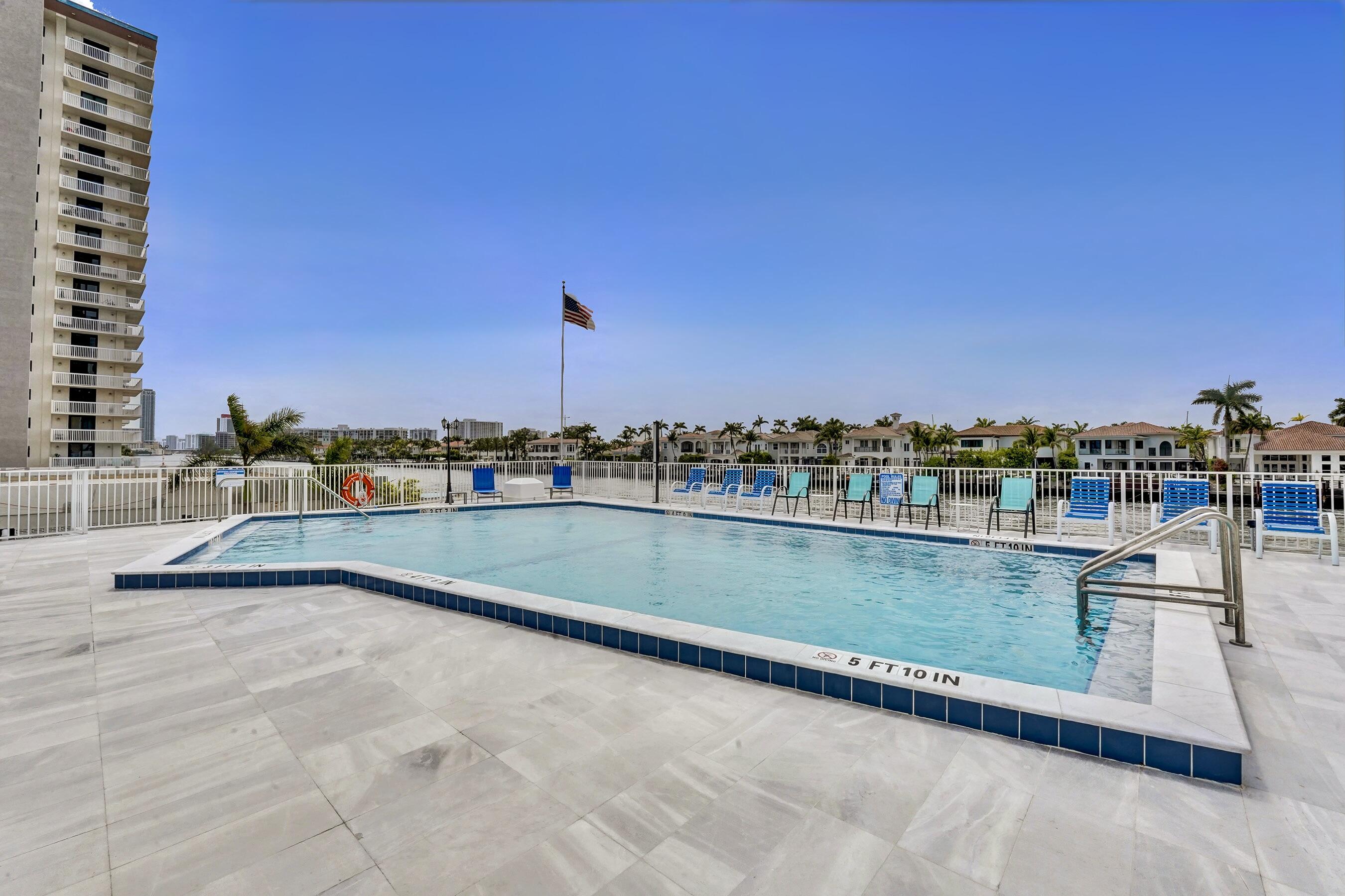 TRAFALGAR TOWERS CONDOMINIUM 2 - Residential