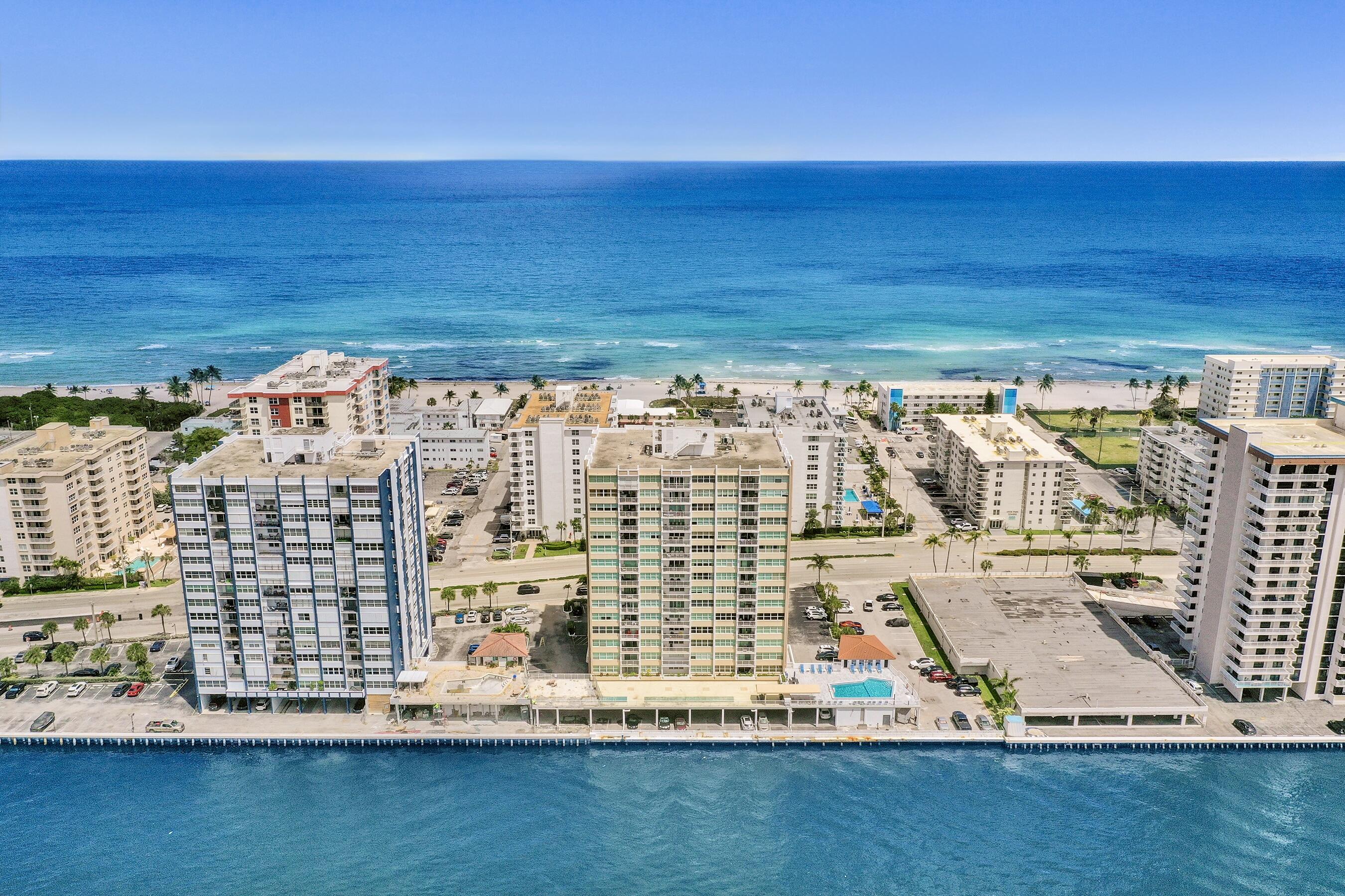 TRAFALGAR TOWERS CONDOMINIUM 2 - Residential