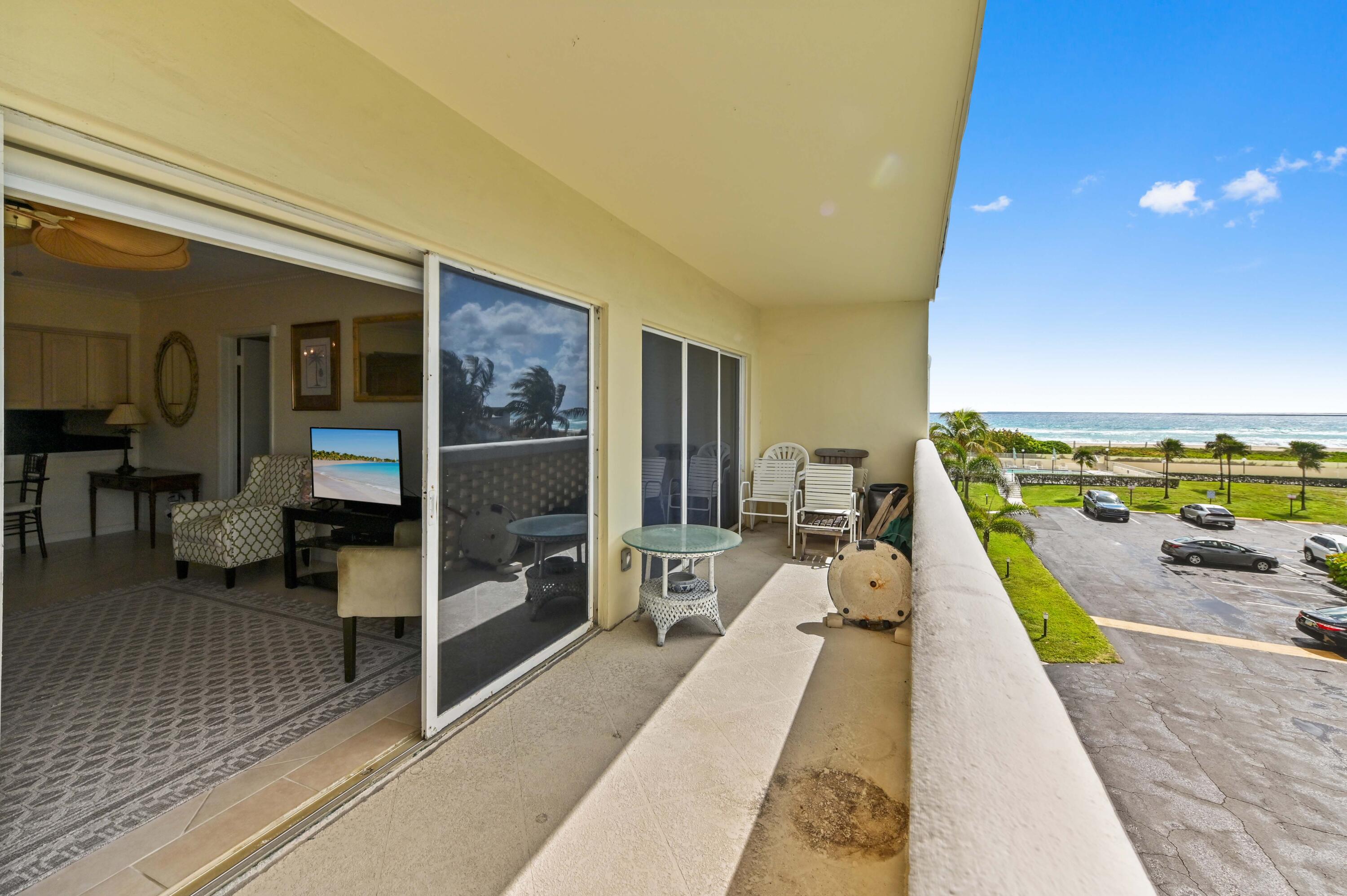 PALM BEACH WHITEHOUSE - Residential