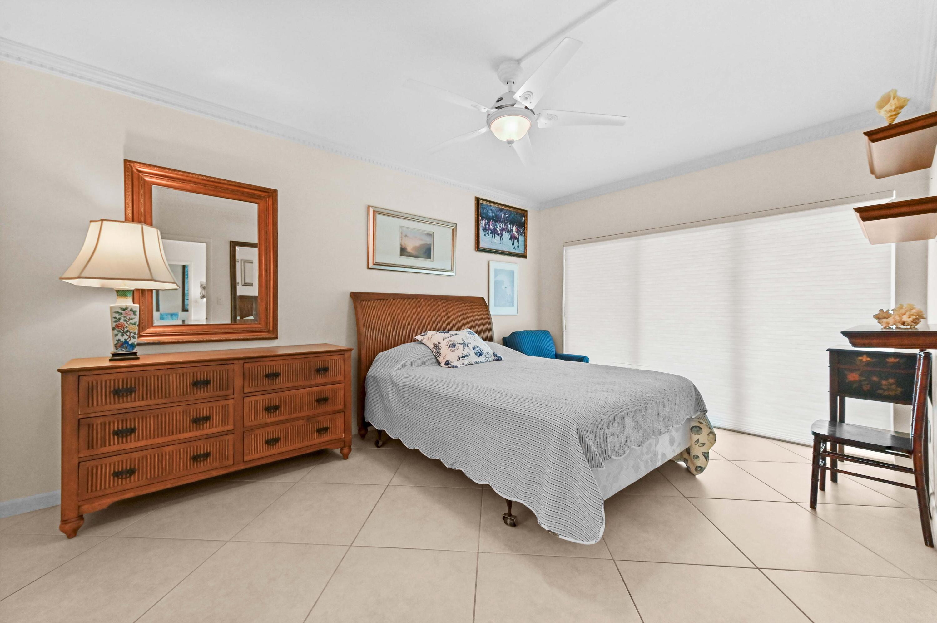 PALM BEACH WHITEHOUSE - Residential