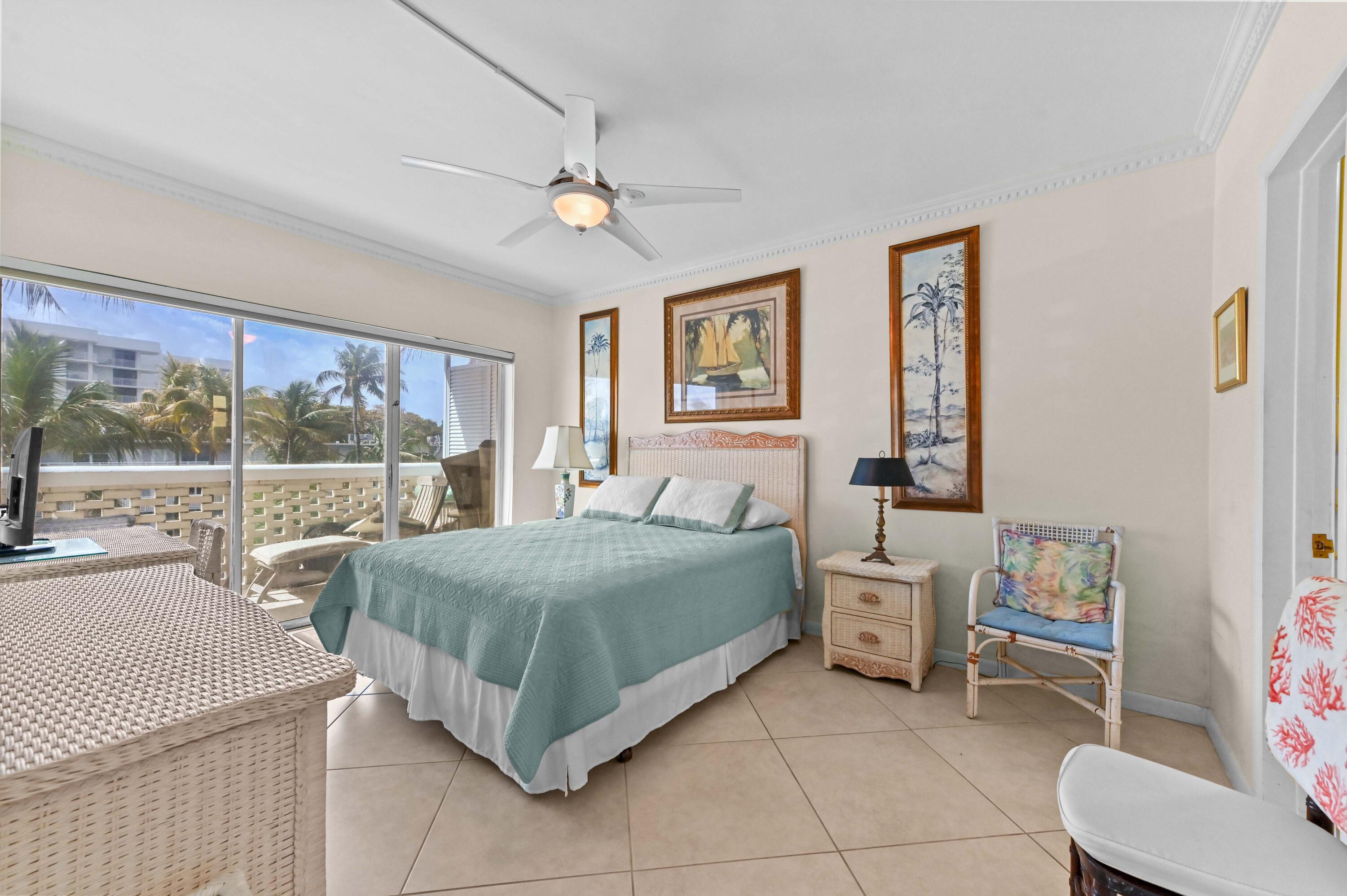 PALM BEACH WHITEHOUSE - Residential