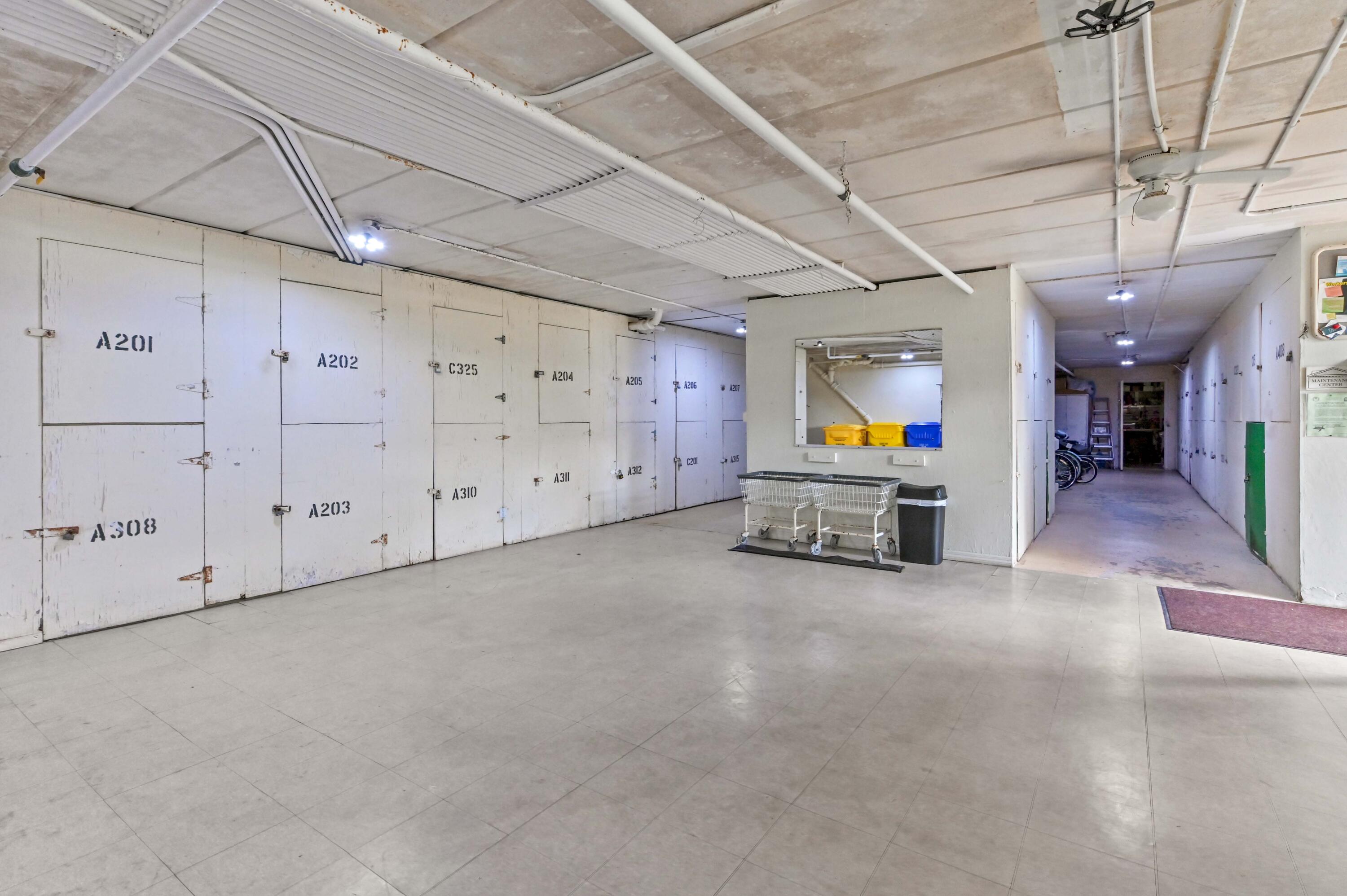 PALM BEACH WHITEHOUSE - Residential