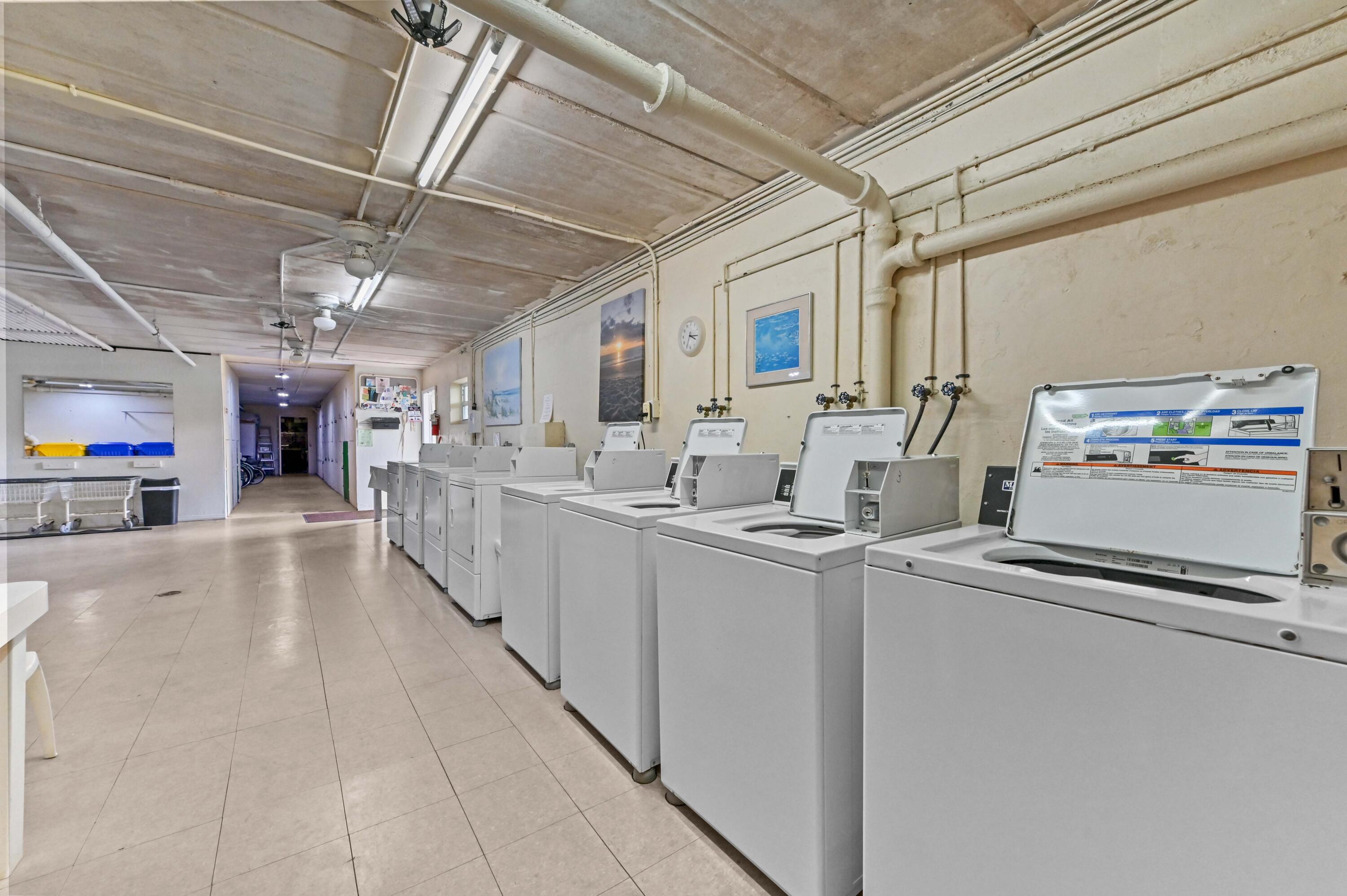 PALM BEACH WHITEHOUSE - Residential