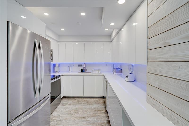 Roney Palace - Residential