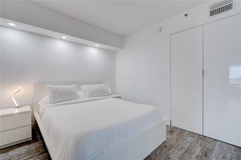 Roney Palace - Residential