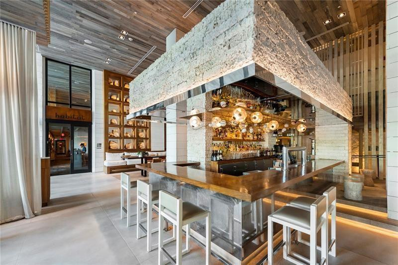 Roney Palace - Residential