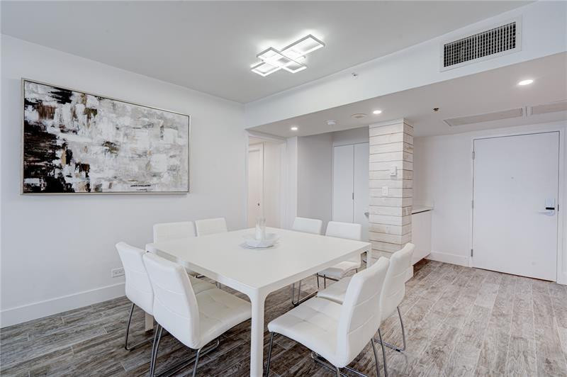 Roney Palace - Residential