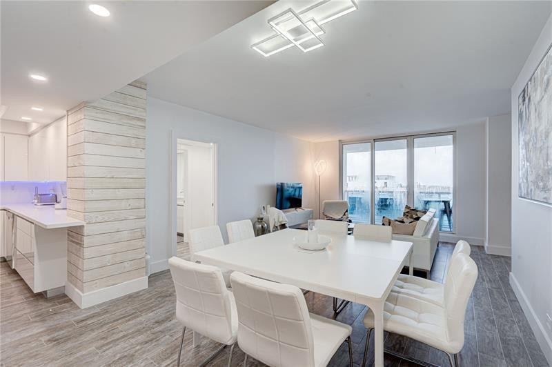 Roney Palace - Residential