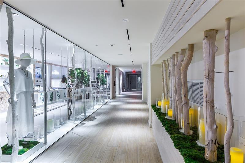 Roney Palace - Residential