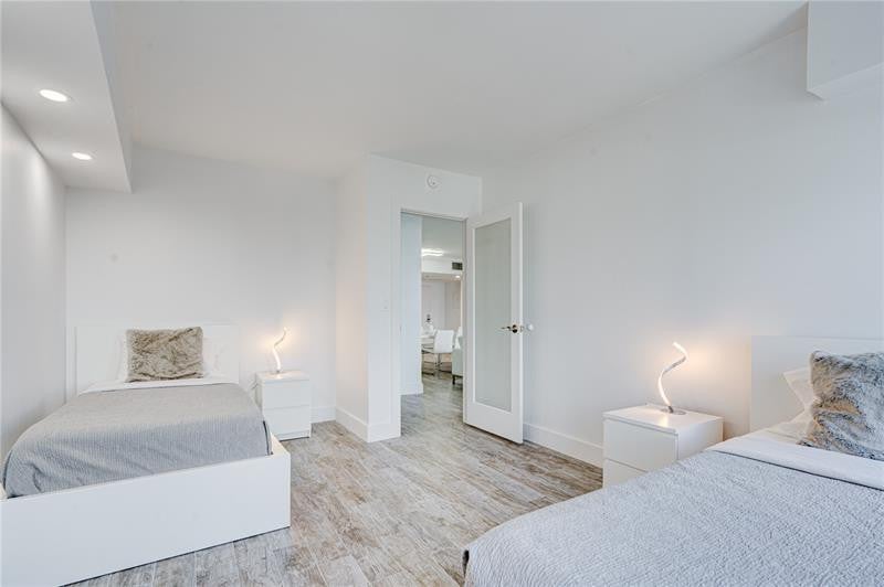 Roney Palace - Residential