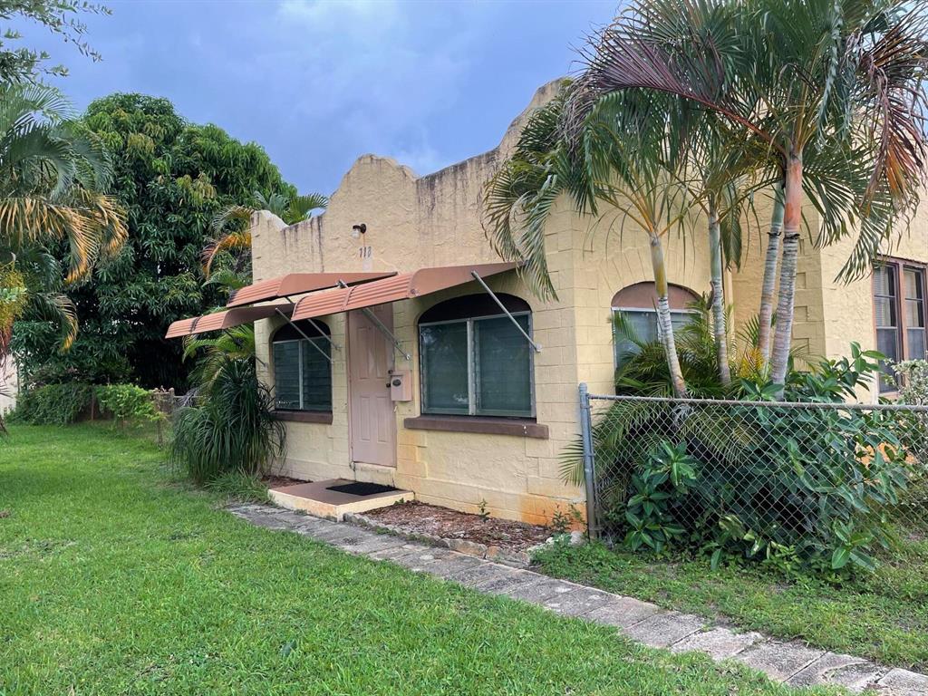 LAKE WORTH TOWN OF - Residential Lease