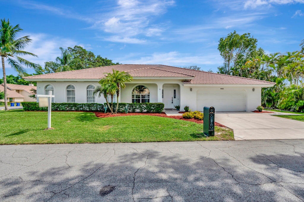 Photo of 8466 SE Gulfstream Place, Hobe Sound, FL 33455 (MLS # R11019143)