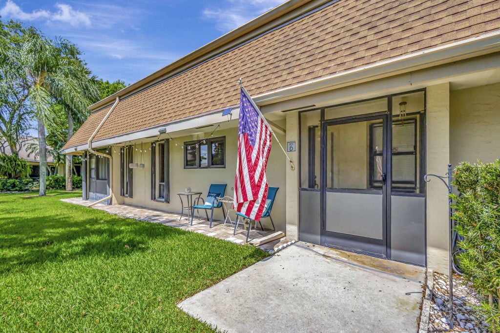 Photo of 101 Half Moon Circle #D, Jupiter, FL 33458 (MLS # R10998640)