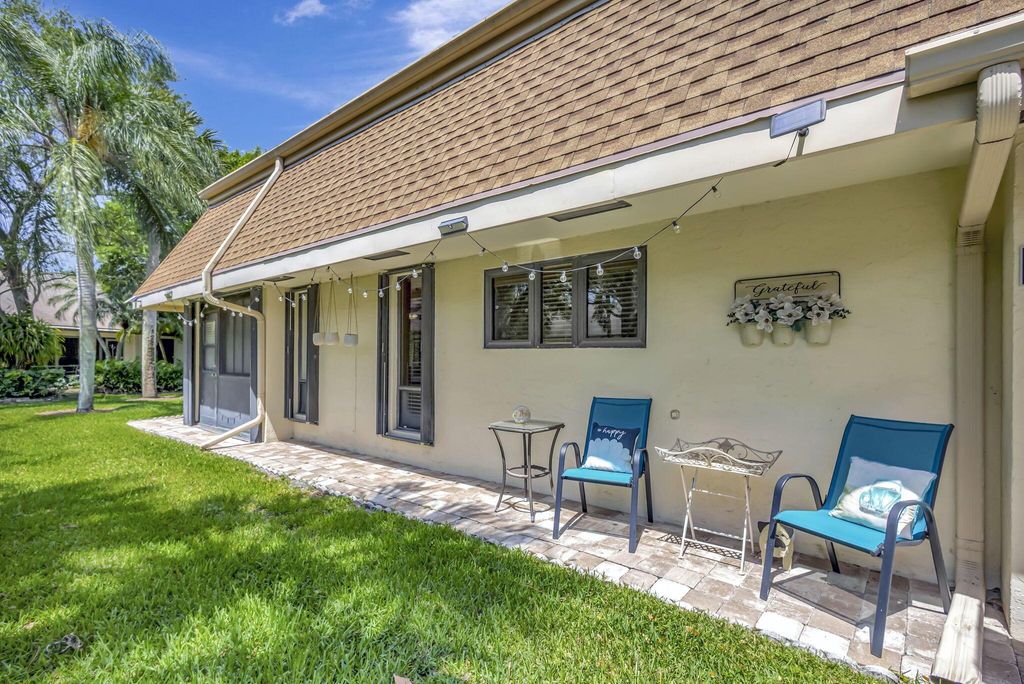 Photo of 101 Half Moon Circle #D, Jupiter, FL 33458 (MLS # R10998640)