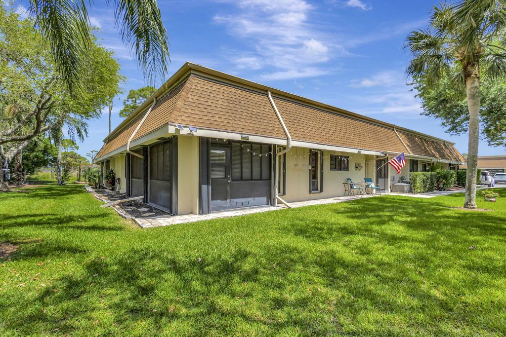 Photo of 101 Half Moon Circle #D, Jupiter, FL 33458 (MLS # R10998640)