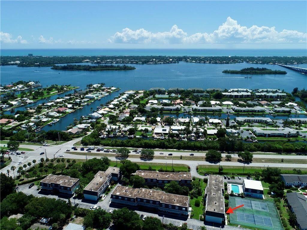 PINETREE VILLAGE - Residential