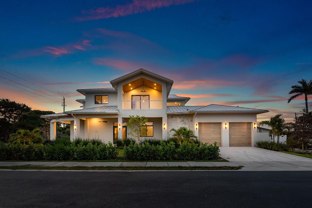 Photo of 1701 N Swinton Avenue, Delray Beach, FL 33444 (MLS # B26015249)